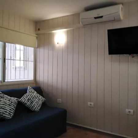 House Lilu - Luminoso Monolocale Арона